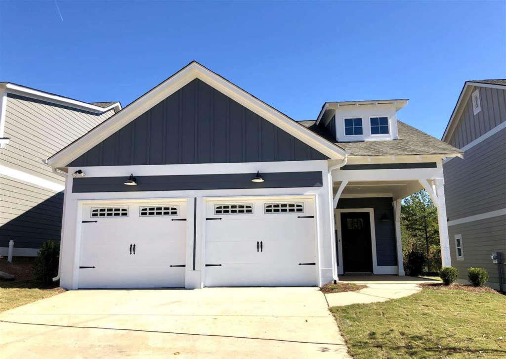 A move-in ready home in Oxmoor Village